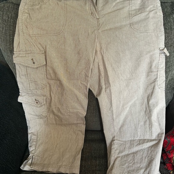 Capri pants for ladies size 14 - Picture 4 of 4